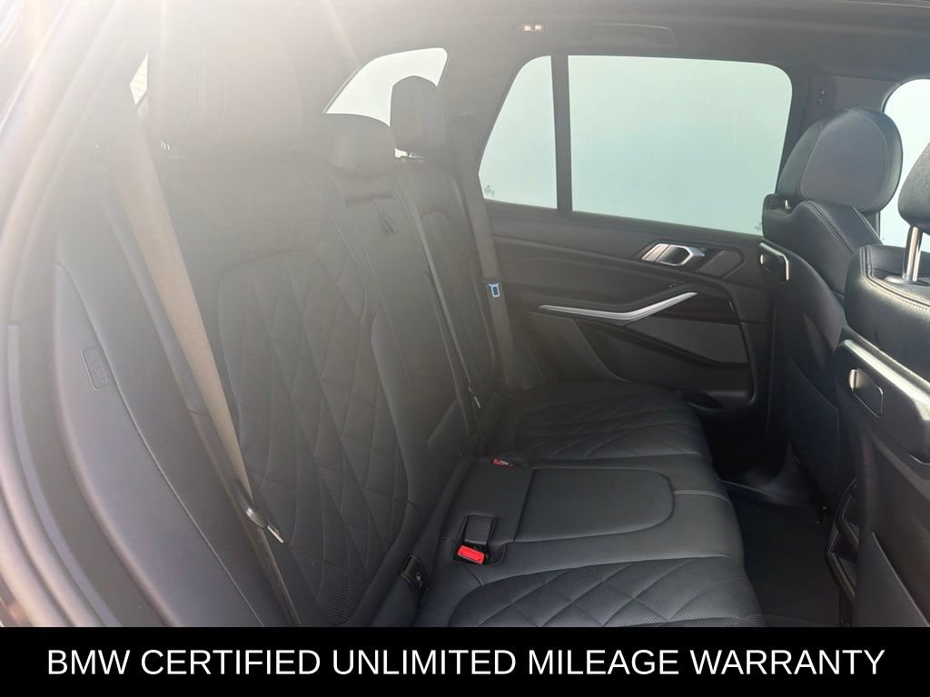 Used 2025 BMW X5 xDrive50e w/ Premium Package AWD/4WD image 12