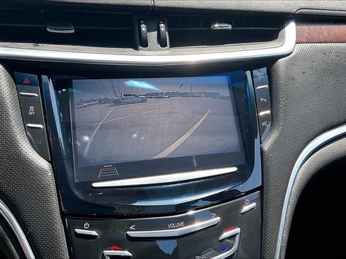 Used 2019 Cadillac XTS Luxury FWD image 14
