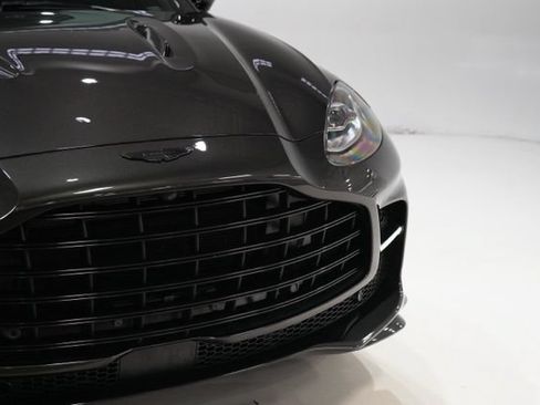 Used 2025 Aston Martin DBX 707 AWD/4WD image 10