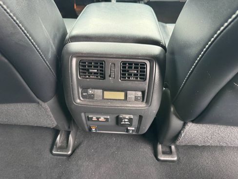 Used 2020 Nissan Pathfinder SL AWD/4WD image 15