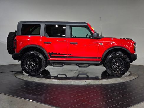 Used 2023 Ford Bronco Wildtrak image 11