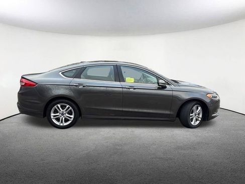 Used 2018 Ford Fusion SE image 15