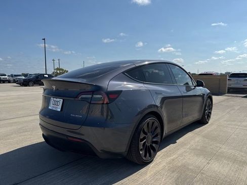 Used 2023 Tesla Model Y Performance AWD/4WD image 3