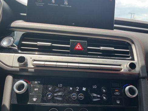 Used 2025 Genesis G70 3.3T Advanced image 20