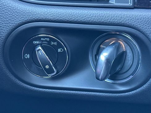 Used 2023 Porsche Macan image 23