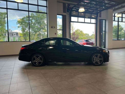 Used 2025 Mercedes-Benz C 300 4MATIC Sedan image 5