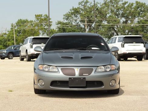 Used 2006 Pontiac GTO RWD image 2