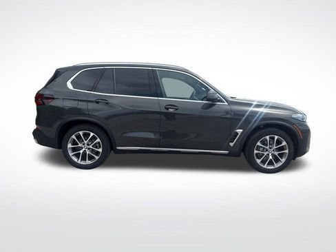New 2026 BMW X5 xDrive40i AWD/4WD image 2