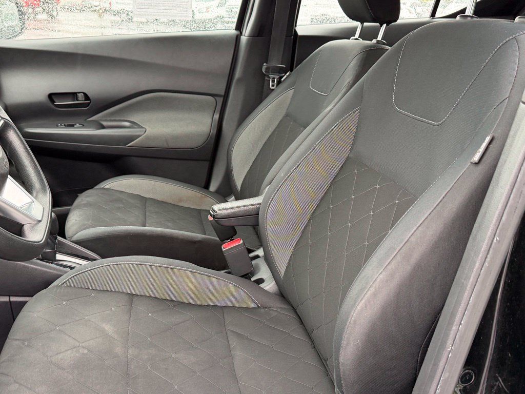 Used 2020 Nissan Kicks S FWD image 9