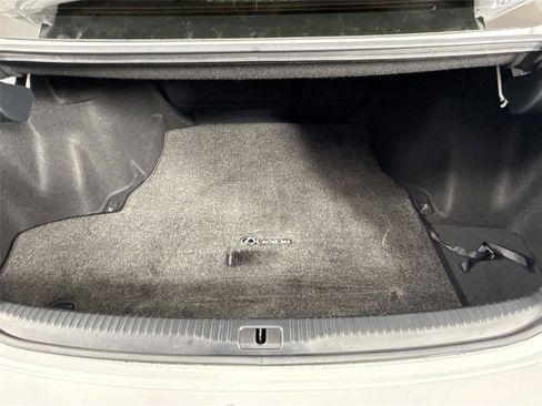 Used 2019 Lexus IS 300 F Sport image 38