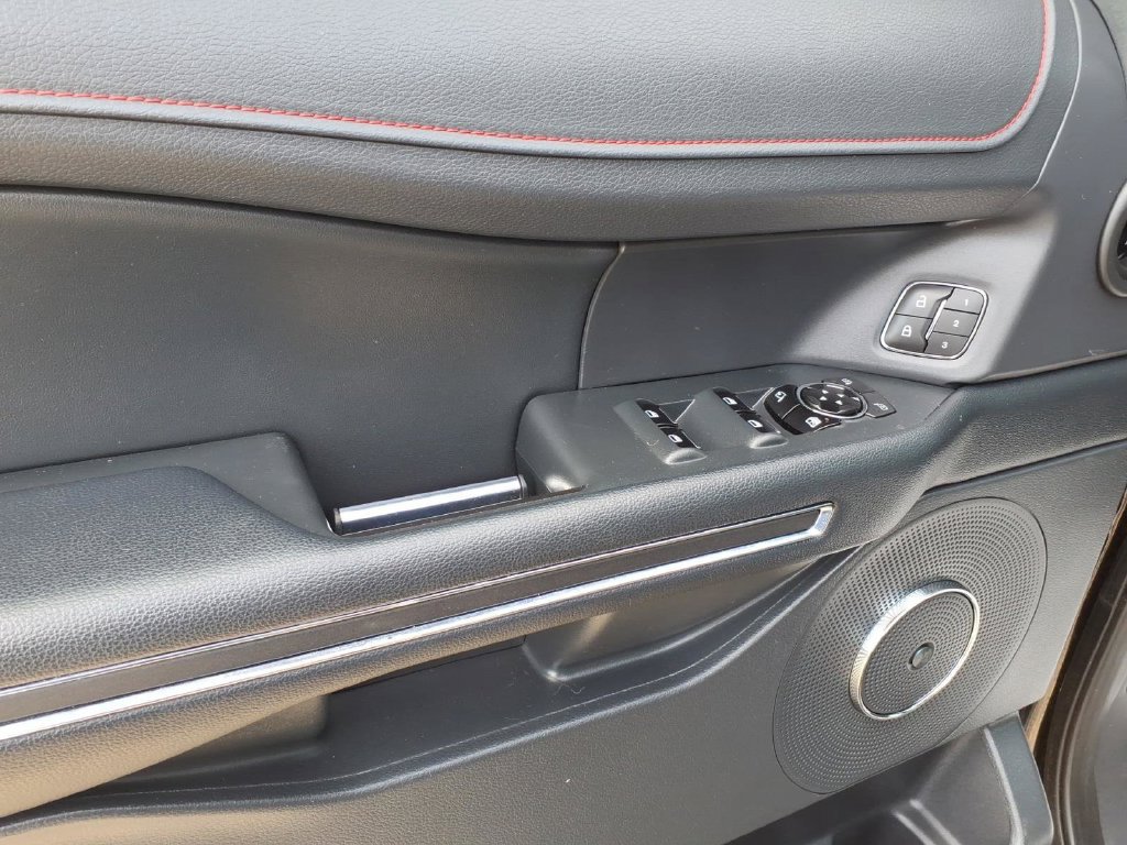 Used 2023 Ford Expedition Max Limited AWD/4WD image 13