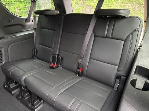 Used 2026 Chevrolet Suburban RST AWD/4WD image 24