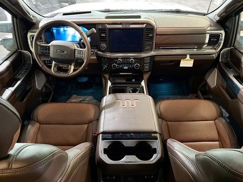 Used 2025 Ford F350 King Ranch w/ FX4 Off-Road Package AWD/4WD image 10