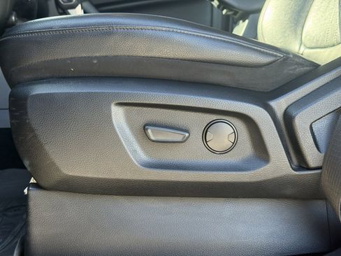 Used 2019 Ford Ranger Lariat w/ Equipment Group 501A Mid image 12