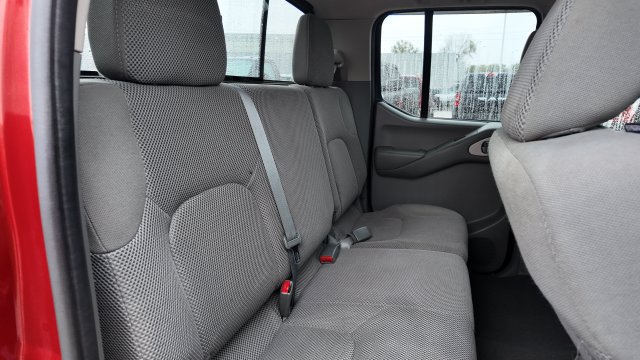 Used 2017 Nissan Frontier SV AWD/4WD image 13