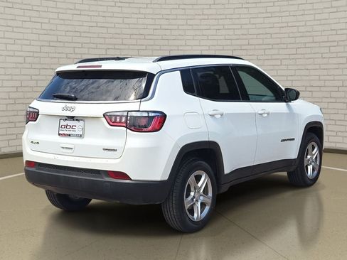 Used 2023 Jeep Compass Latitude AWD/4WD image 5