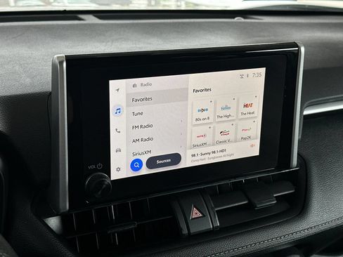 Used 2025 Toyota RAV4 XLE FWD image 16