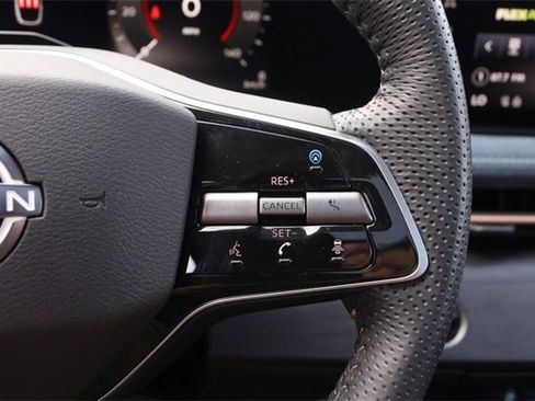 Certified 2025 Nissan Ariya Platinum image 13