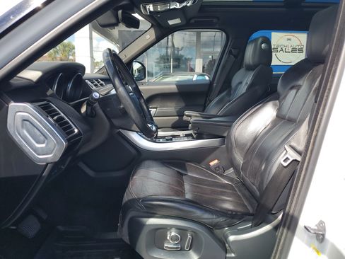 Used 2017 Land Rover Range Rover Sport HSE image 10