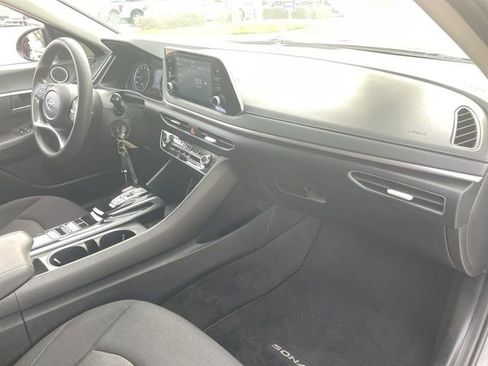 Used 2023 Hyundai Sonata SE w/ Preferred Accessory Package image 26