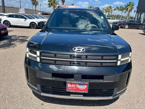 Used 2025 Hyundai Santa Fe Limited FWD image 2