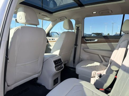 New 2026 Volkswagen Atlas SE FWD image 13