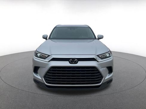 Used 2025 Toyota Grand Highlander FWD image 4