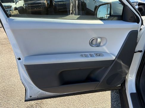 Used 2022 Hyundai Ioniq 5 SE image 10