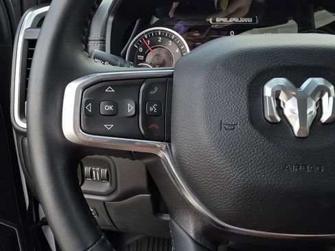 Used 2023 RAM 1500 Laramie AWD/4WD image 18