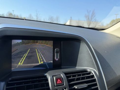 Used 2017 Volvo XC60 T6 Inscription w/ Preferred Option Package image 22