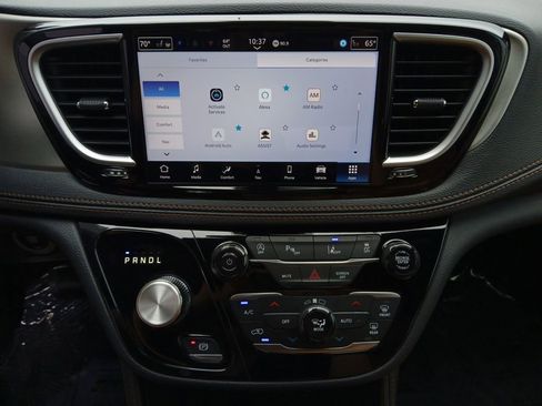 New 2026 Chrysler Pacifica Pinnacle FWD image 8