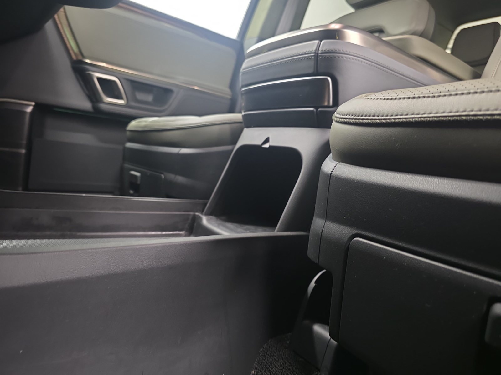 Used 2022 Rivian R1T Adventure AWD/4WD image 31