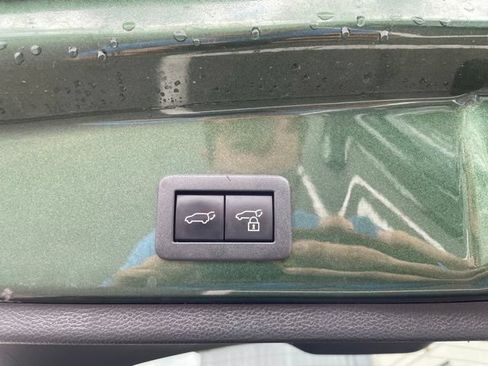Used 2023 Toyota Corolla Cross XLE w/ Convenience Package AWD/4WD image 31