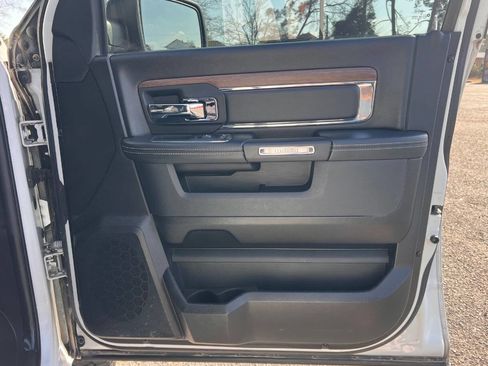 Used 2017 RAM 1500 Laramie image 16
