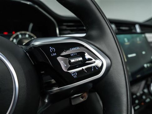Used 2026 Jaguar F-PACE R-Dynamic S AWD/4WD image 19