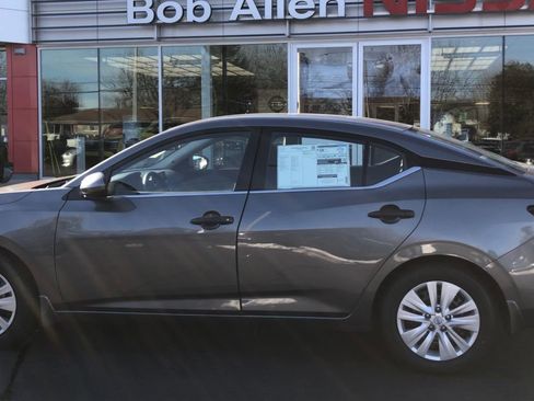 New 2025 Nissan Sentra S image 5