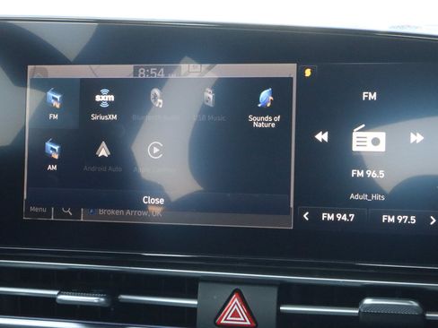 Used 2024 Hyundai Elantra SEL FWD image 23
