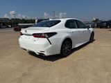 Used 2021 Toyota Camry SE image 4