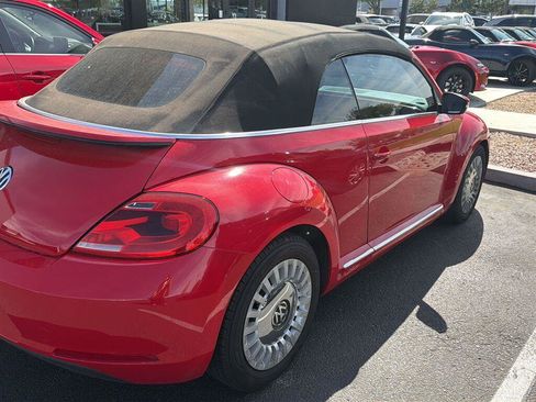 Used 2015 Volkswagen Beetle 1.8T FWD image 2