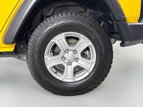Used 2019 Jeep Wrangler Unlimited Sport S AWD/4WD image 30