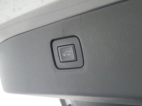 Used 2025 Buick Envista Sport Touring w/ Convenience I Package FWD image 11