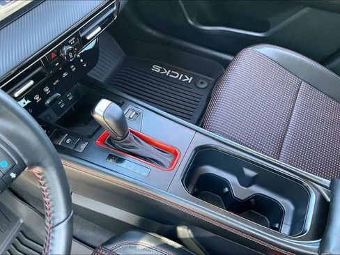 Certified 2025 Nissan Kicks SR FWD image 13