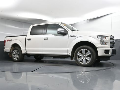 Used 2015 Ford F150 Platinum w/ Equipment Group 701A Luxury image 35