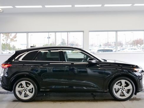 New 2025 Audi Q5 Prestige image 7
