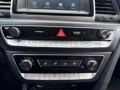 Used 2018 Hyundai Sonata SE FWD image 24