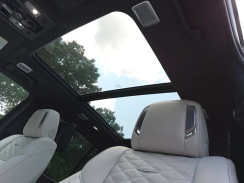Used 2026 Cadillac Escalade Platinum Sport AWD/4WD image 11
