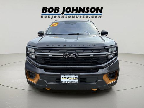 Used 2025 Ford Expedition Tremor image 6