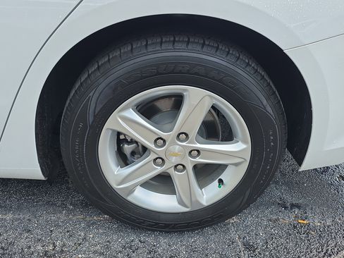 Used 2023 Chevrolet Malibu LS image 12