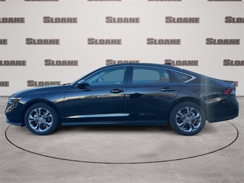 Used 2023 Honda Accord EX image 2