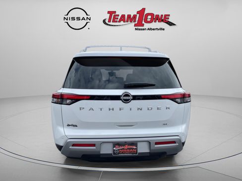New 2025 Nissan Pathfinder SL image 7